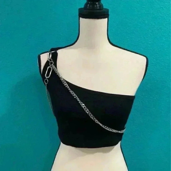 ⭐️ New with tags LF emma and Sam size xs black shirt with chains - Picture 2 of 5